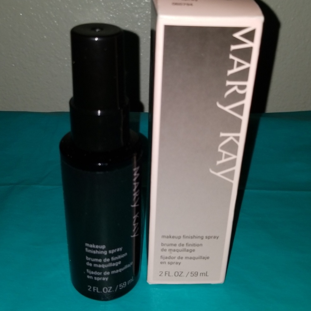 Mary Kay Makeup Finishing Spray